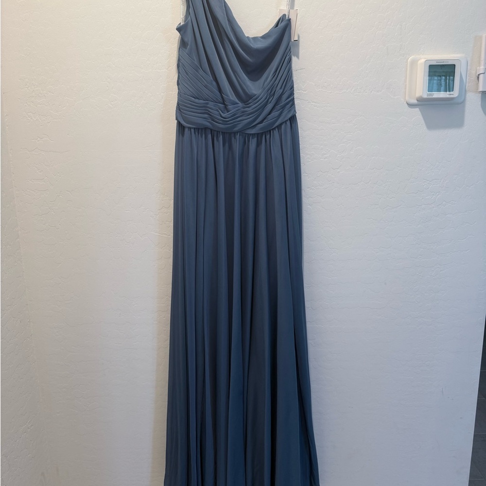 Elegant Blue Evening Gown